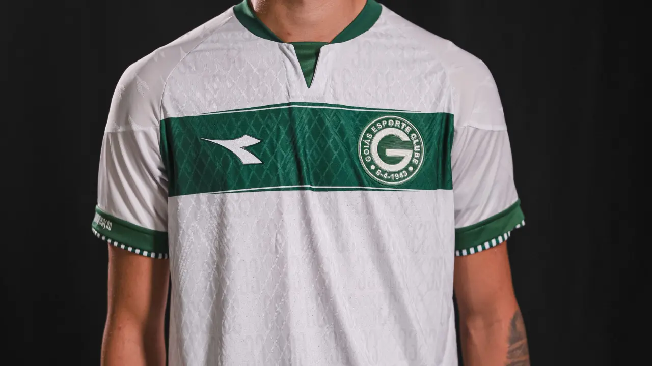 Goiás lança sua nova camisa reserva para a temporada 2026/27