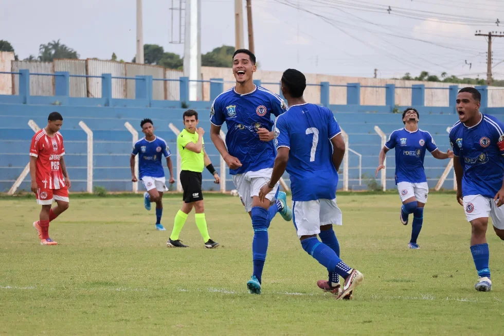 Canaã e Taguatinga decidem o título do Candangão Série B neste sábado