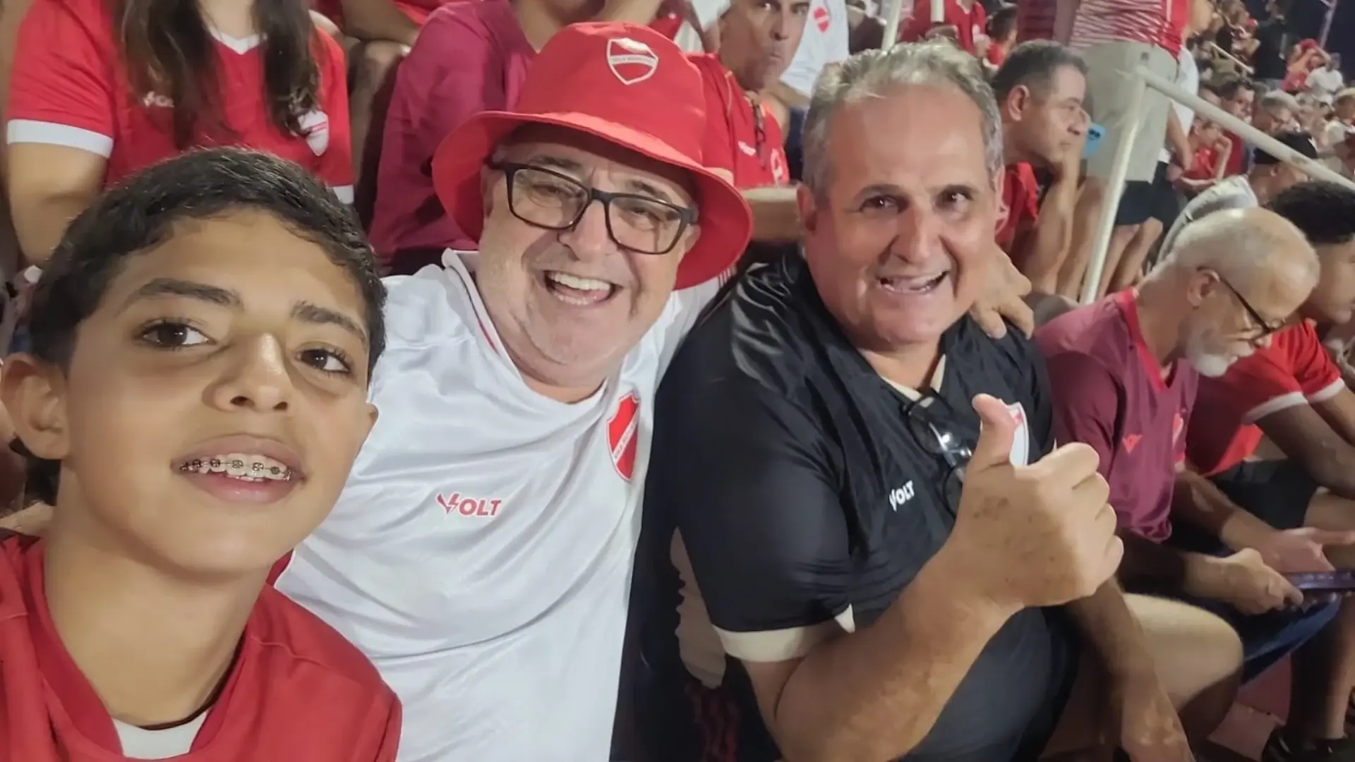 Torcedor vendia chocolate no Mutirama para ver o Vila Nova