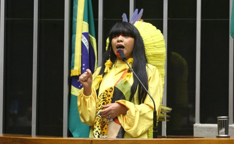 Comissão aprova inclusão expressa de casais homoafetivos na Lei Maria da Penha