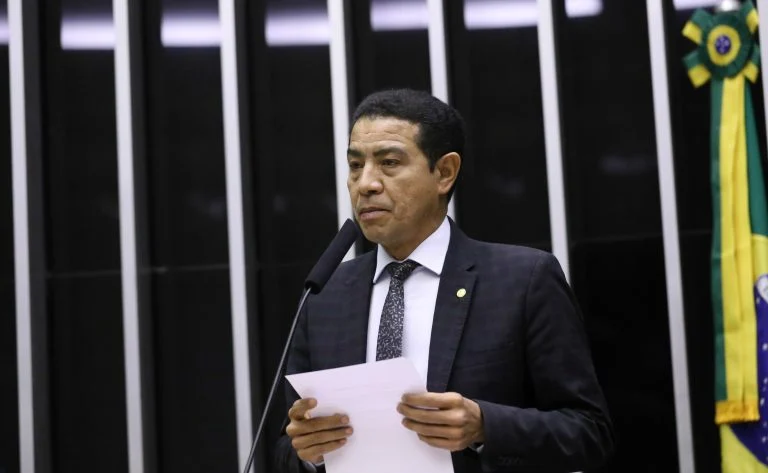 Comissão da Câmara aprova política nacional de inclusão digital para idosos
