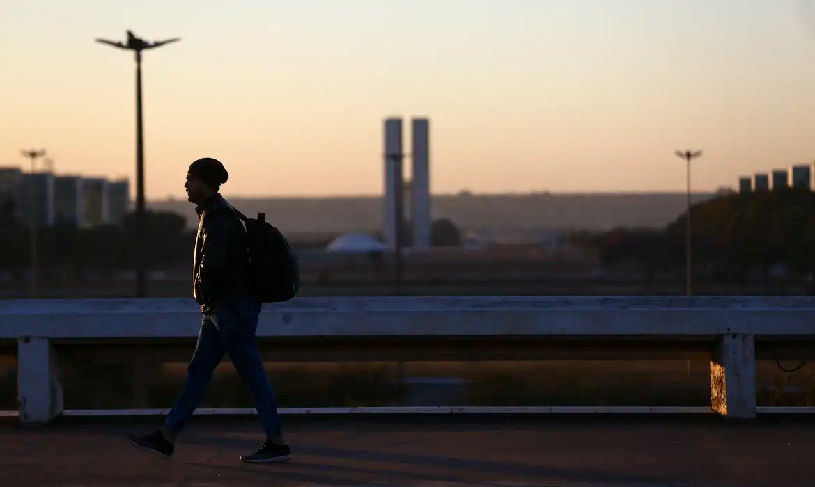 Chuva e frio marcam segundo turno das eleições; saiba como fica o tempo no País