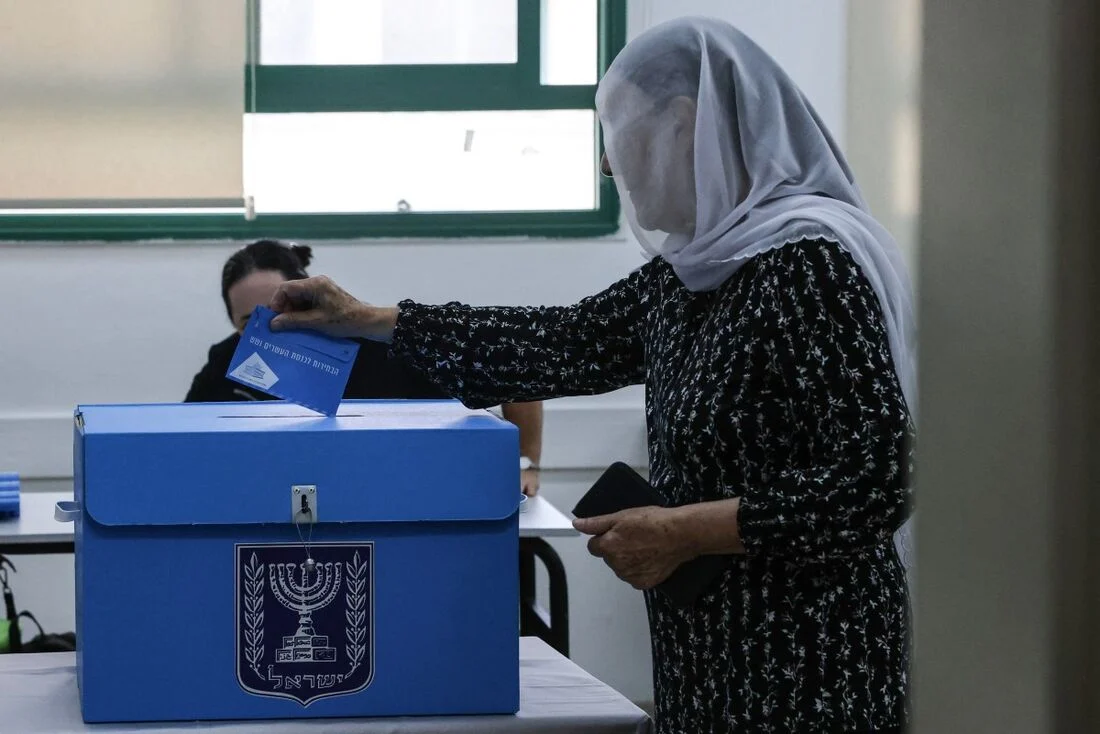 Partidos árabes alcançam resultado histórico em Israel e definem cenário político