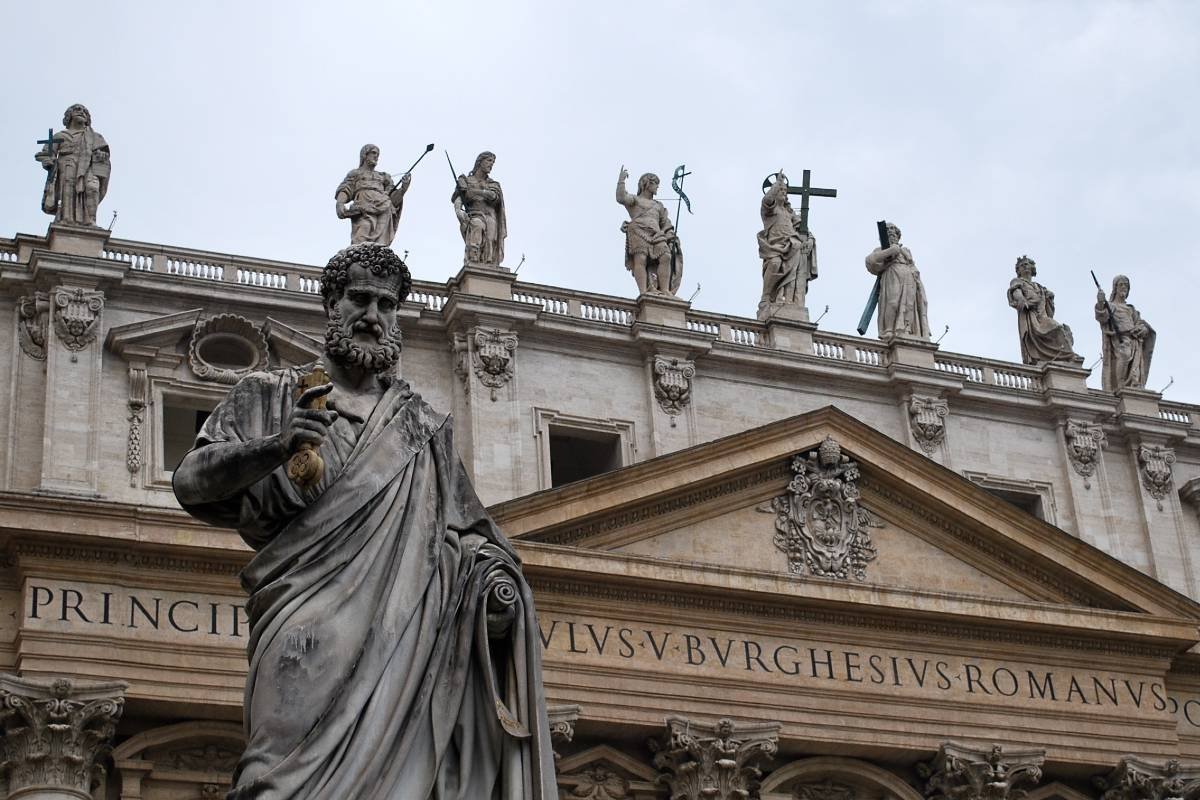 Vaticano admite crise na transmissão da fé e aponta secularização